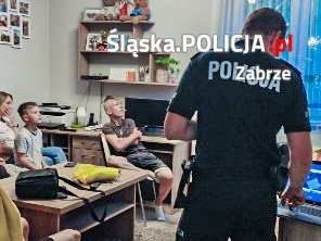 Spotkanie dzielnicowego z wychowankami Placówki Opiekuńczo Wychowawczej