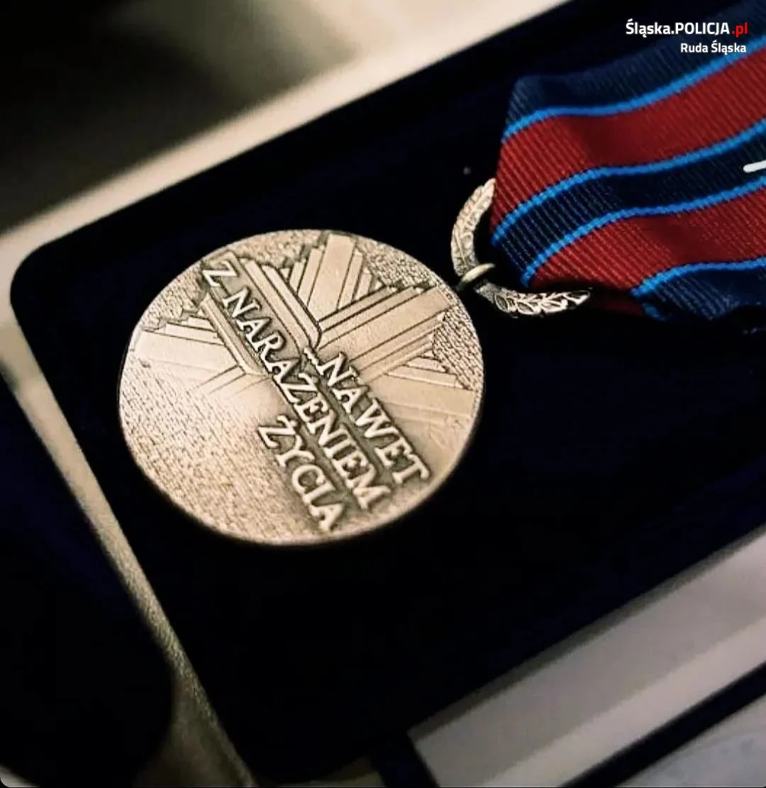 Rudzcy policjanci z wyjątkowym medalem!