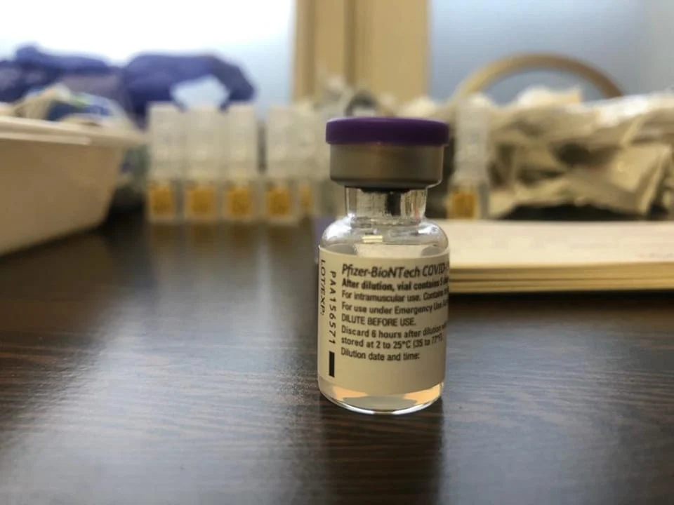 W rudzkim szpitalu ruszyły szczepienia przeciwko COVID-19 drugą dawką przypominającą