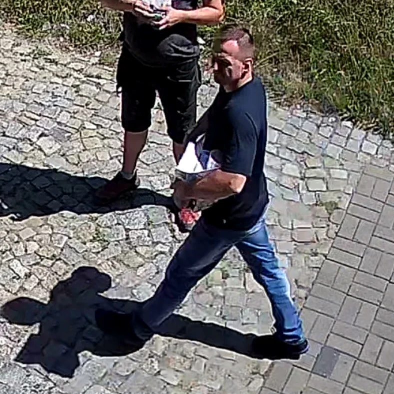 Oszukał ekspedientkę w sklepie. Rozpoznajesz mężczyznę?