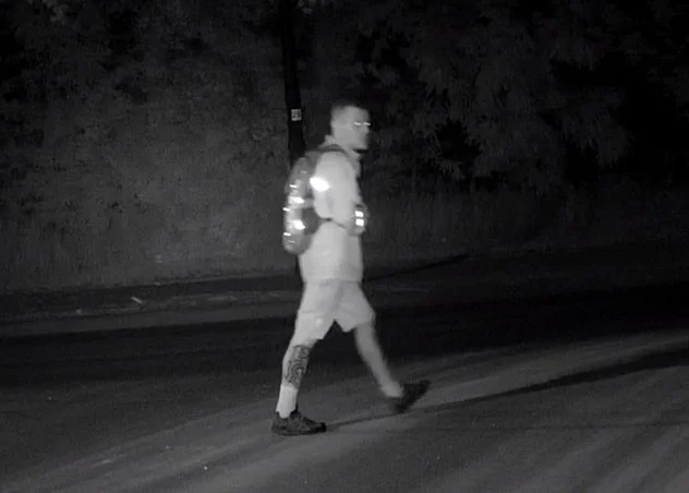 Włamanie do firmy na terenie Szyb Walenty. Policja publikuje zdjęcie z monitoringu