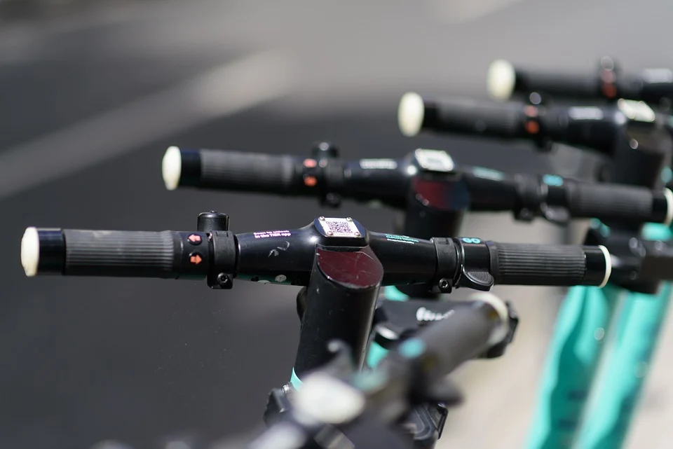 Prowadzili hulajnogi pod wpływem alkoholu, spotkała ich wysoka kara