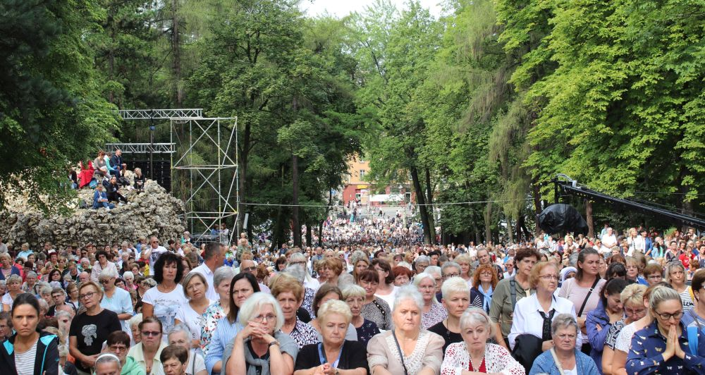 Kobiety i dziewczęta pielgrzymowały do Piekar