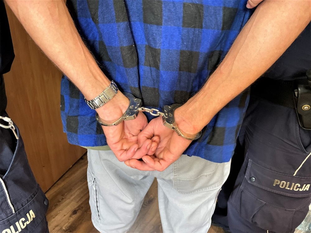 Od ponad 2 lat znęcał się nad żoną. Teraz ma zakaz zbliżania się do niej