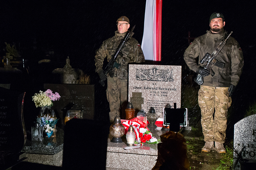 Alert przy grobach i obchody 83. rocznicy wybuchu II Wojny Światowej