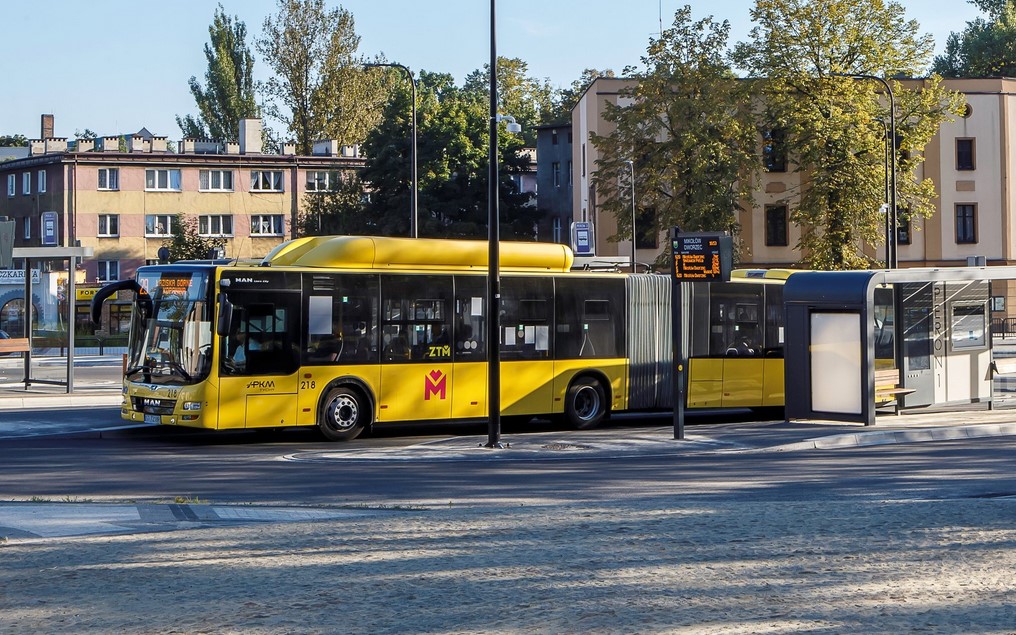 Teraz zlokalizujesz pojazdy komunikacji ZTM w Google Maps. Ma być łatwiej z przesiadkami