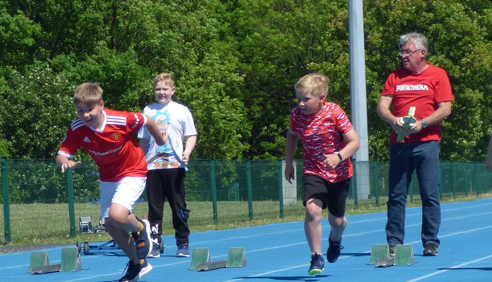 Biegi Dzieci i Młodzieży podczas XVIII Mikołowskiego Biegu Ulicznego