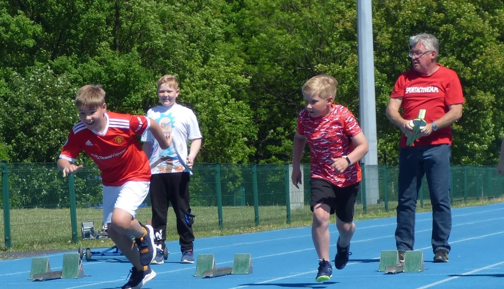 Biegi Dzieci i Młodzieży podczas XVIII Mikołowskiego Biegu Ulicznego