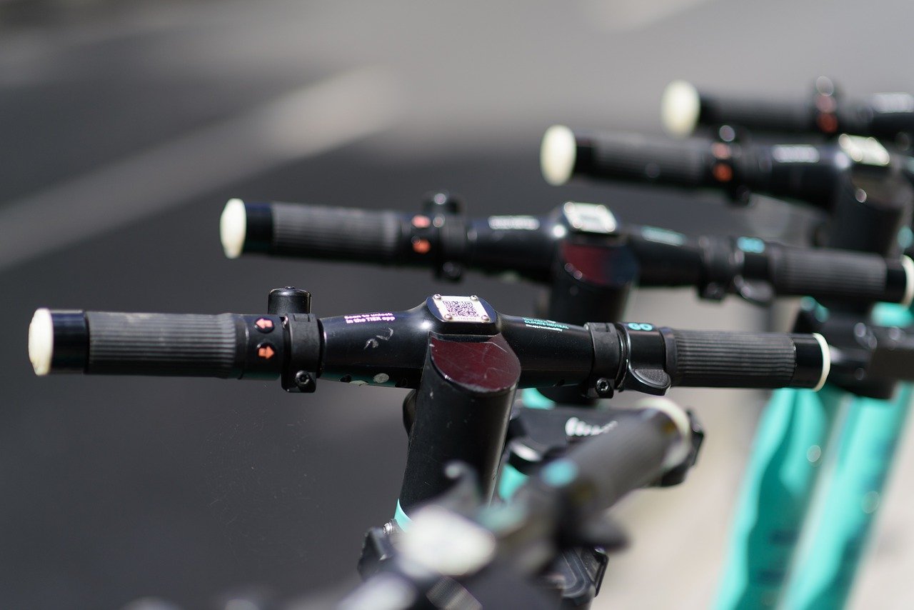 Policjanci przypominają: hulajnogą tylko na trzeźwo!