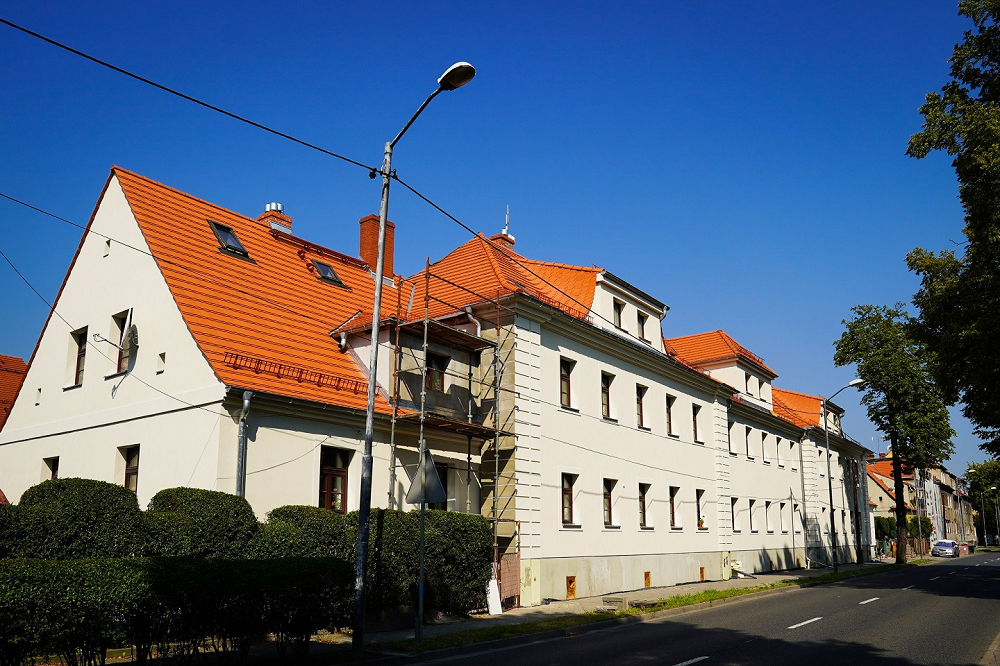 KZGM modernizuje niemal 150-letnią kamienicę oraz inne budynki mieszkalne