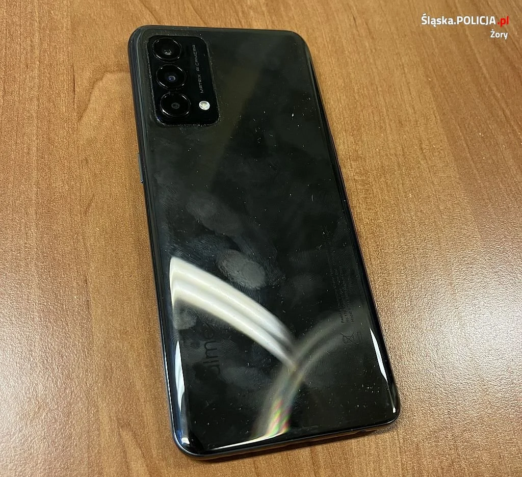 Właściciel telefonu poszukiwany. Rozpoznajesz swoją zgubę?