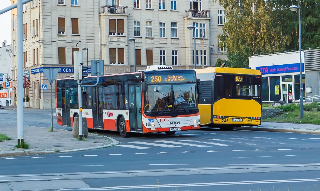 Teraz zlokalizujesz pojazdy komunikacji ZTM w Google Maps. Ma być łatwiej z przesiadkami