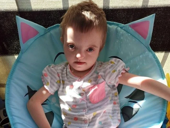 5-letnia mieszkanka Zabrza potrzebuje pomocy. Trwa zbiórka na siedzisko ortopedyczne