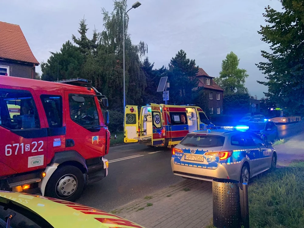 Śmiertelny wypadek w Mikulczycach. Nie żyje jedna osoba, dwie trafiły do szpitala!