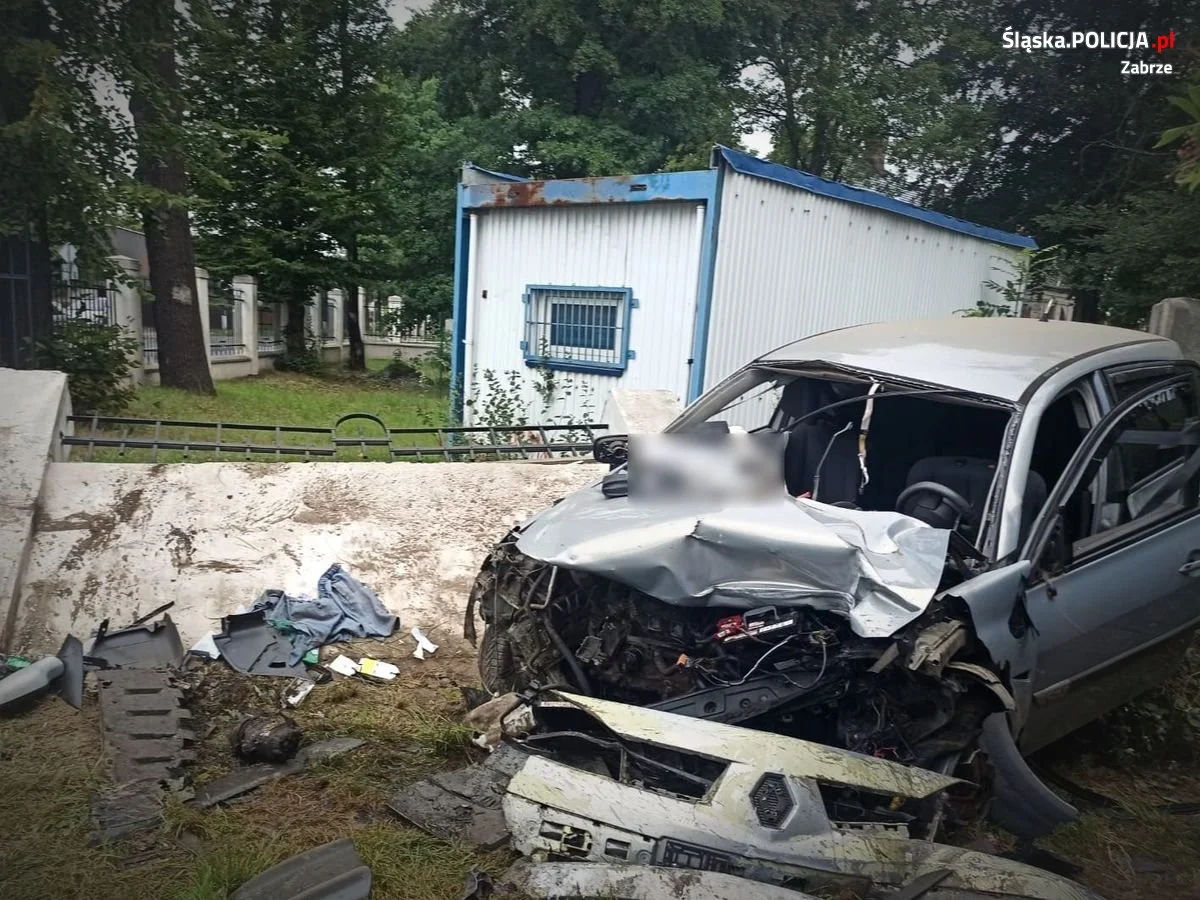 Śmiertelny wypadek w Mikulczycach. Nie żyje jedna osoba, dwie trafiły do szpitala!