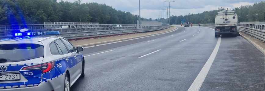 Zanieczyszczenie nawierzchni DTŚ. Miejski Zarząd Dróg poszukuje sprawcy