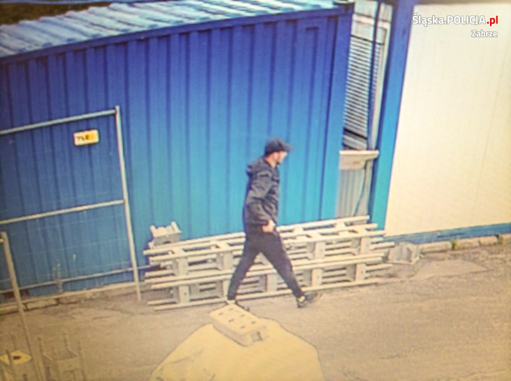 Sprawca kradzieży rozbójniczej w salonie fryzjerskim poszukiwany. Rozpoznajesz go?