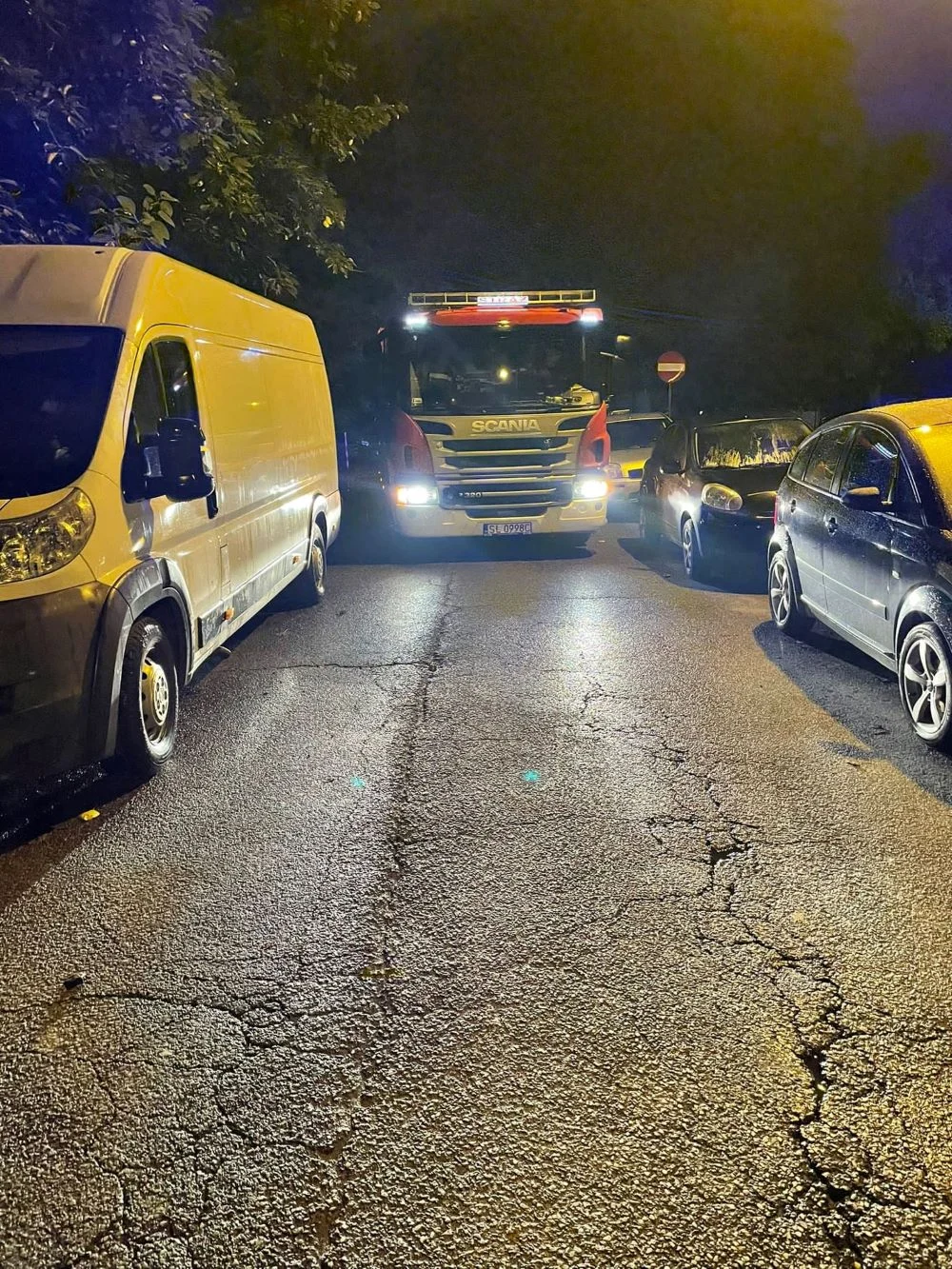 Ulica Energetyków nieprzejezdna dla Straży Pożarnej. „To może skończyć się tragedią”