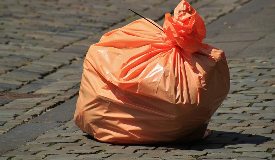 Sprzątanie Powiatu Gliwickiego pod hasłem "Wszystkie śmieci są nasze"