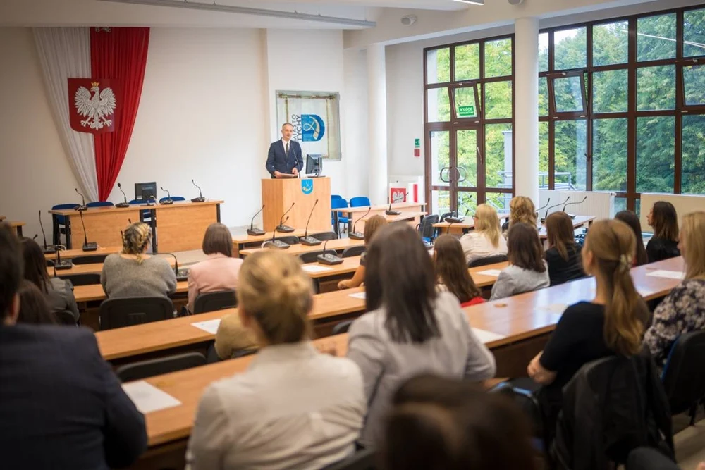 Nowi nauczyciele mianowani w tyskich placówkach oświatowych