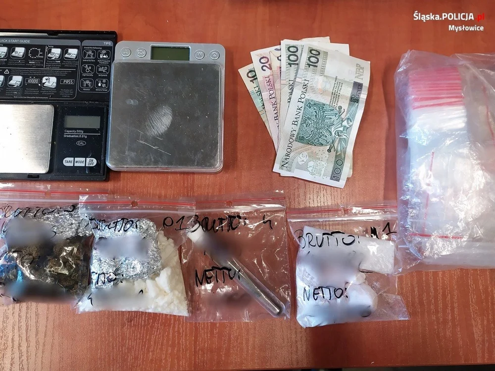 Policjanci zatrzymali 36-latka z narkotykami w jego mieszkaniu!