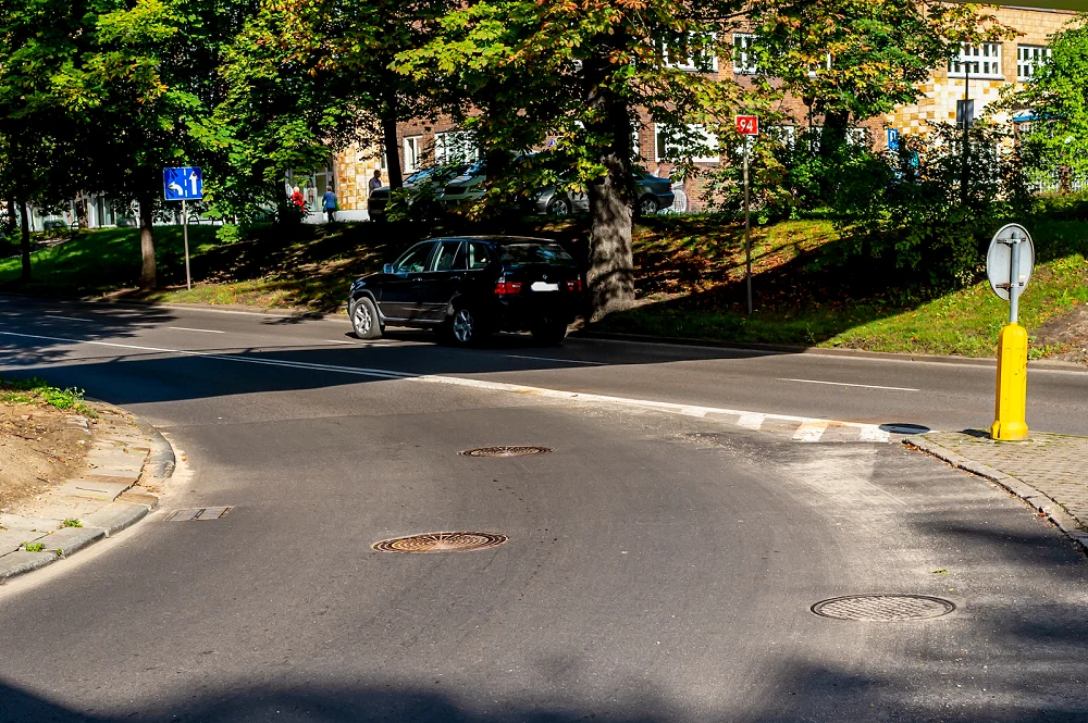 Nowe włazy samopoziomujące na bytomskich drogach