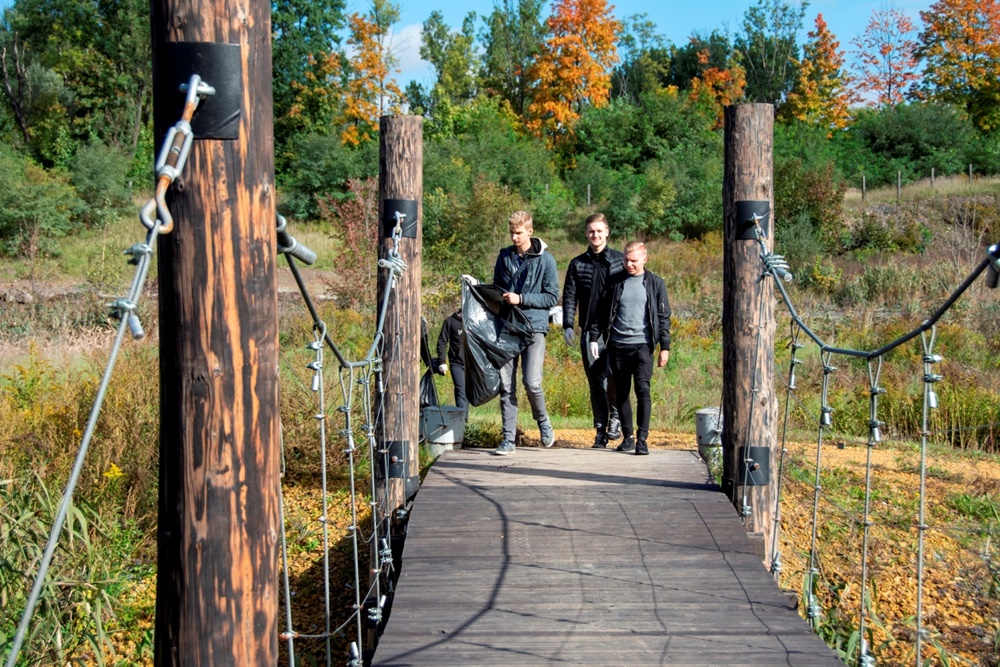 Uczniowie posprzątali Dolinę Bytomki
