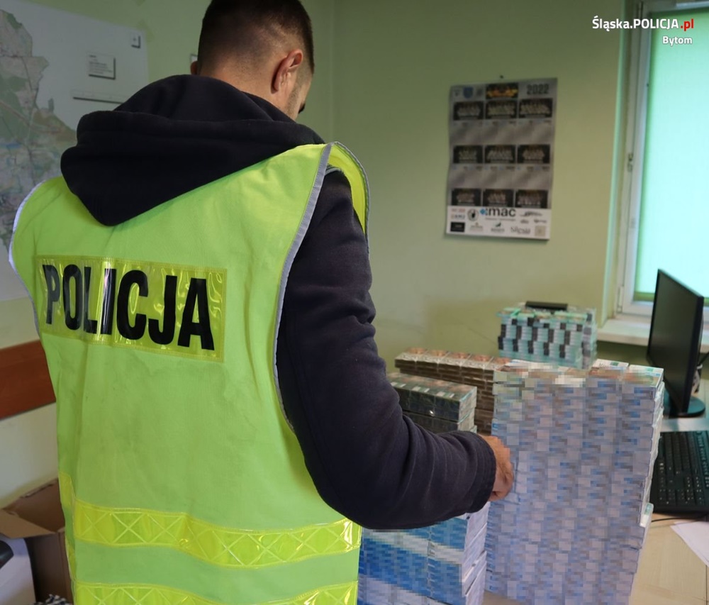 39-latek z Sosnowca odpowie za posiadanie oraz sprzedaż nielegalnego tytoniu i papierosów