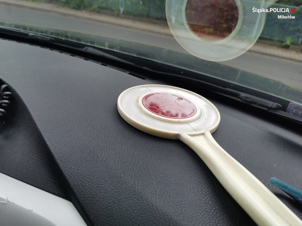 1500 zł mandatu, 13 punktów karnych i zatrzymane prawo jazdy