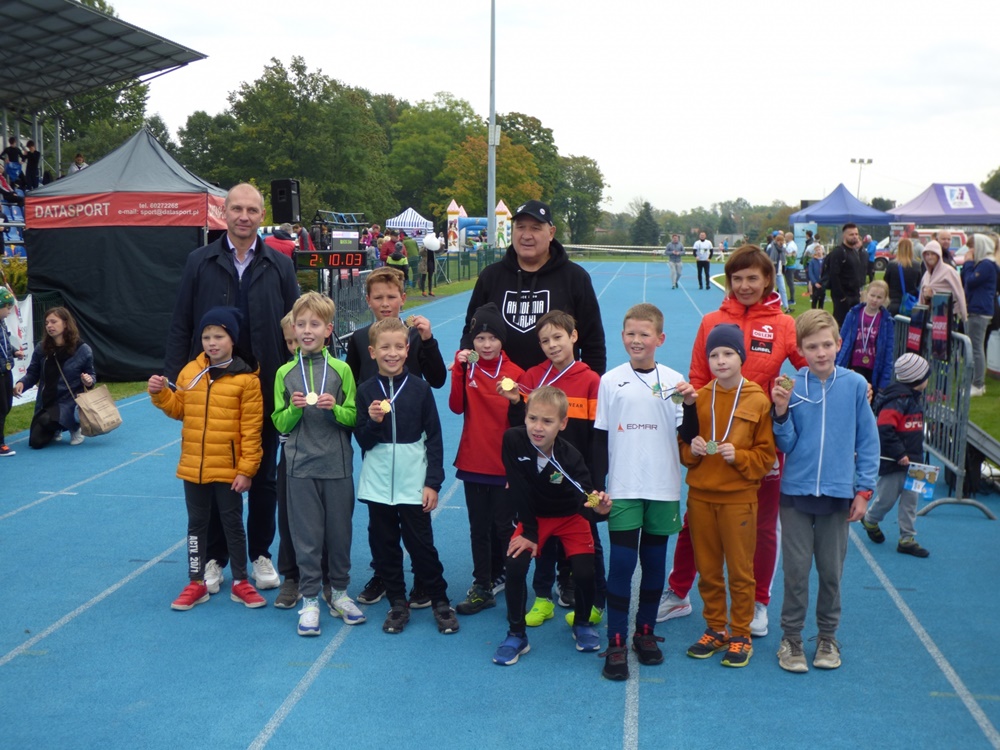 Biegi Dzieci i Młodzieży podczas XVIII Mikołowskiego Biegu Ulicznego