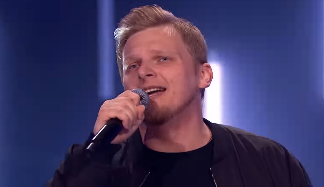 Rafał Talarczyk z Teatru Rozrywki w „The Voice of Poland”. Muzyk wystąpi w etapie bitew