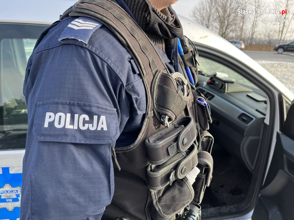 Autobus komunikacji miejskiej wjechał w osobówkę. Podróżowało nim 20 osób