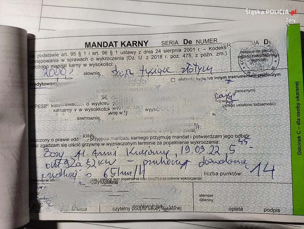 Wysoki mandat dla pirata drogowego. 26-latek w terenie zabudowanym jechał 115 km/h