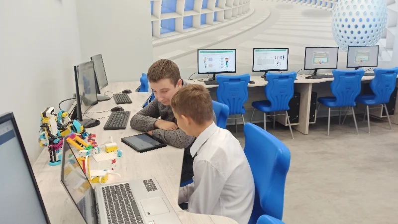 Uroczyste otwarcie pracowni komputerowej w Szkole Podstawowej Specjalnej nr 10