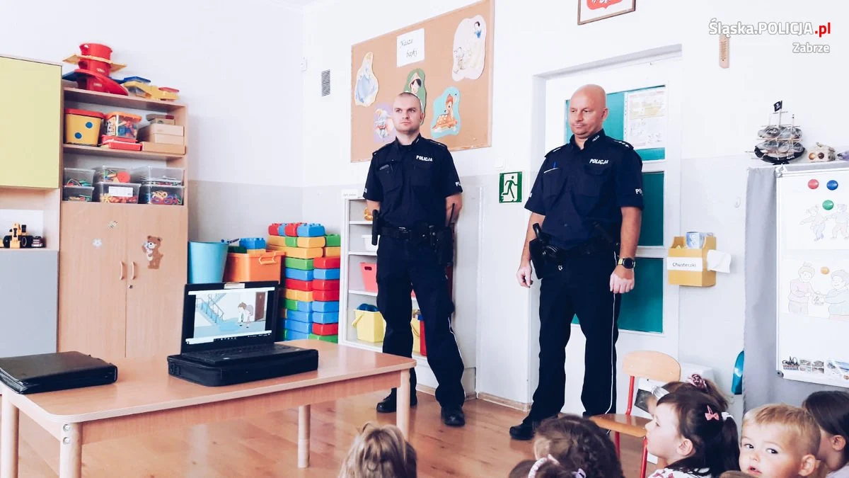 Dzielnicowi z wizytą u przedszkolaków