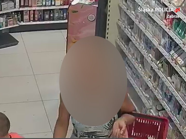 Trwa postępowanie w sprawie szeregu kradzieży kosmetyków
