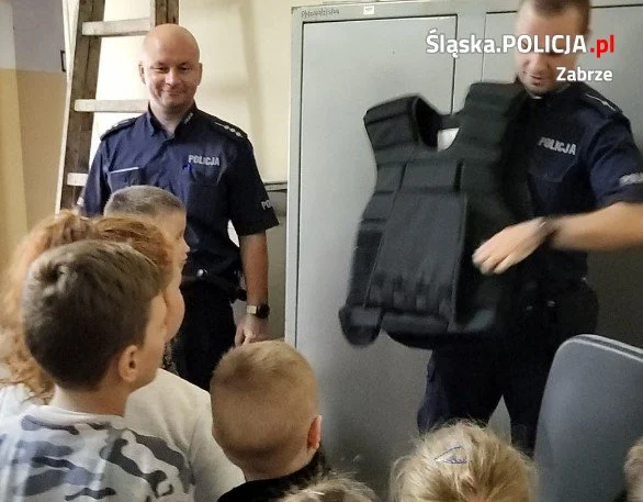 Przedszkolaki odwiedziły Komisariat V Policji w Zabrzu