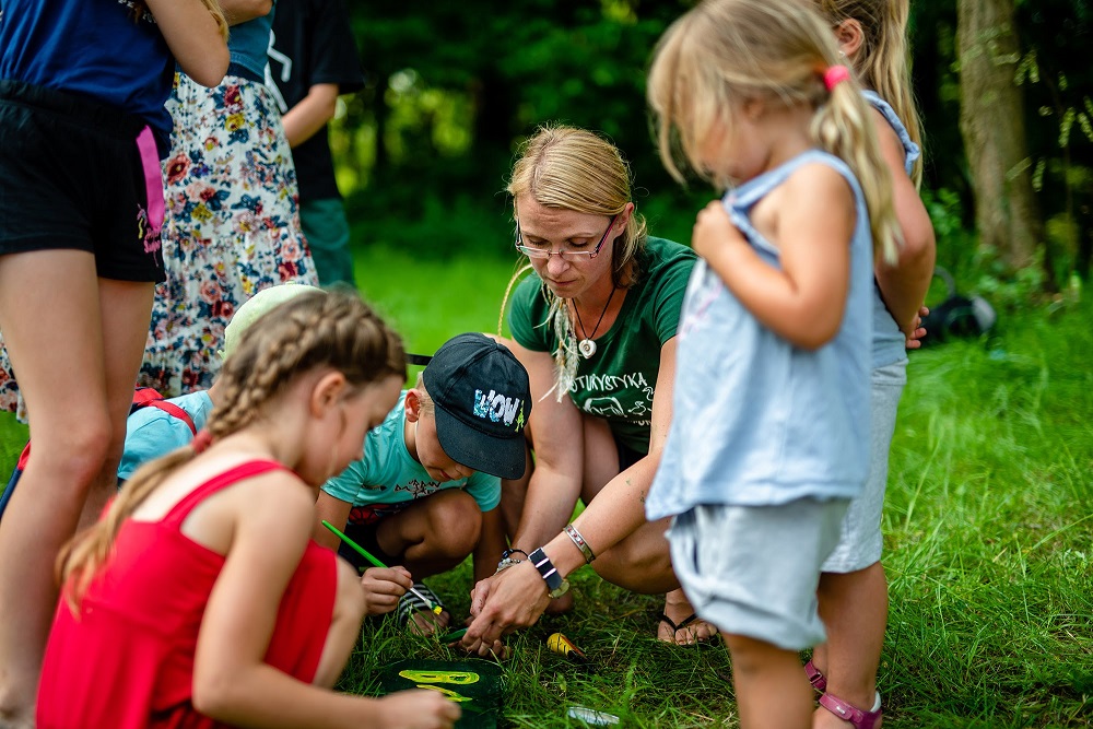 Przed nami "Nudy w lesie", czyli bezpłatne warsztaty leśne dla dzieci w Rokitnicy