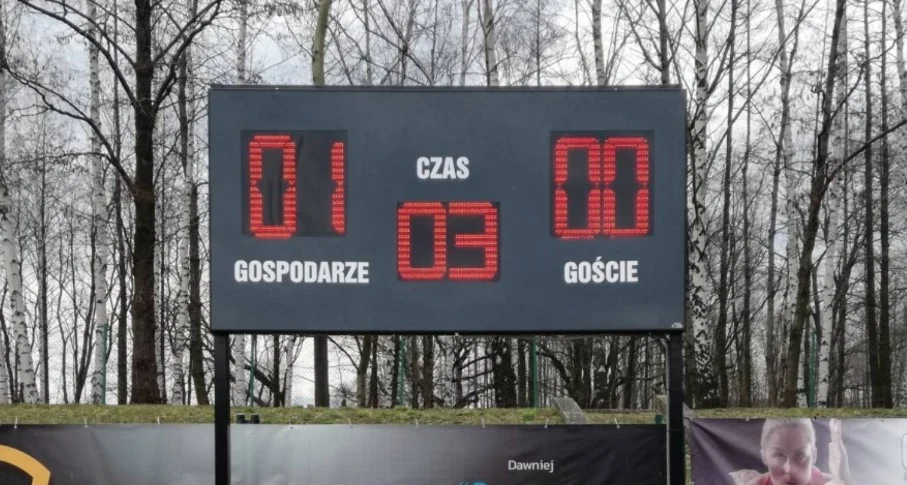 K.S. Slavia organizuje zrzutkę na tablicę z zegarem i wynikiem meczu!