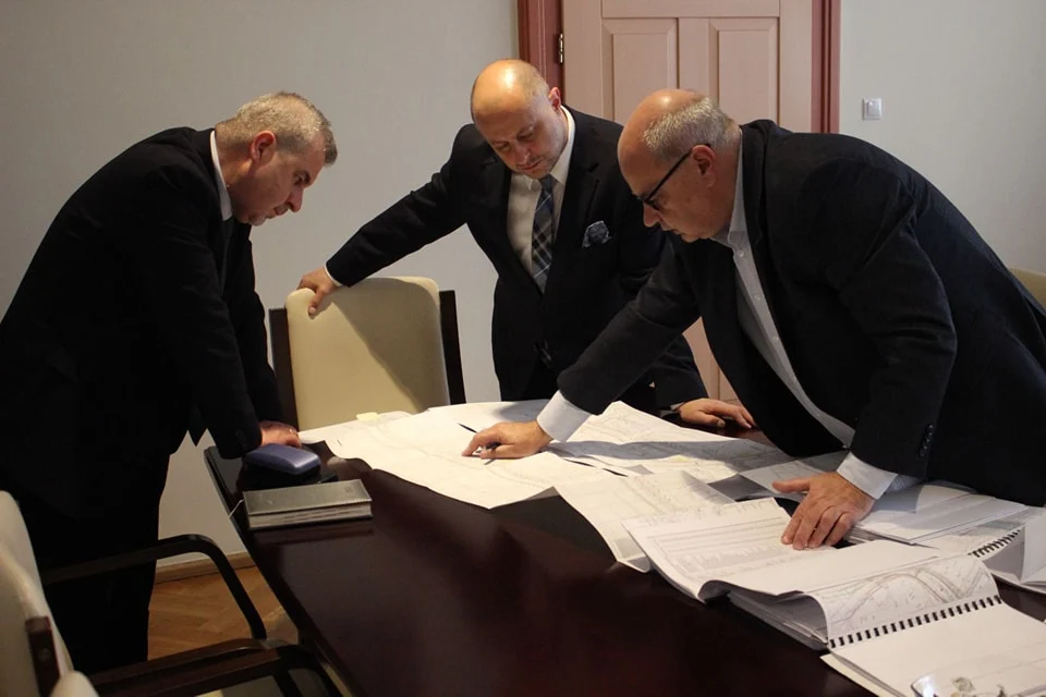 Drzewa uratowane! Przebudowa ul. Wolności nie pozbawi mieszkańców zieleni