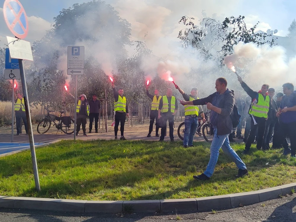 Pikieta pod Hutą Pokój 10