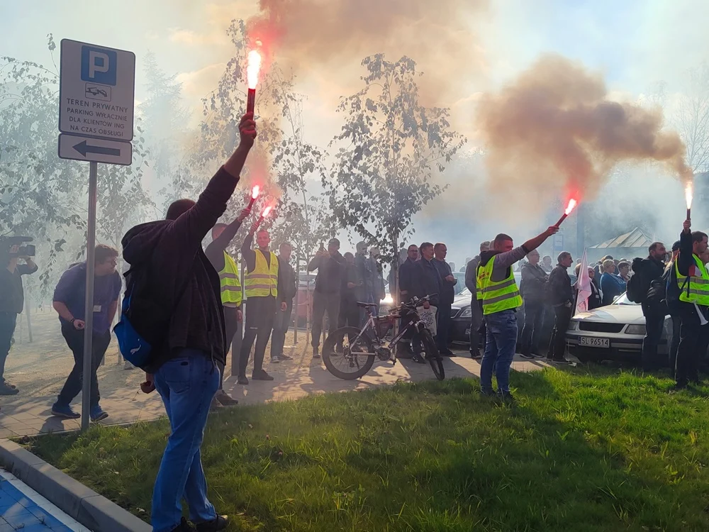 Pikieta pod Hutą Pokój 11