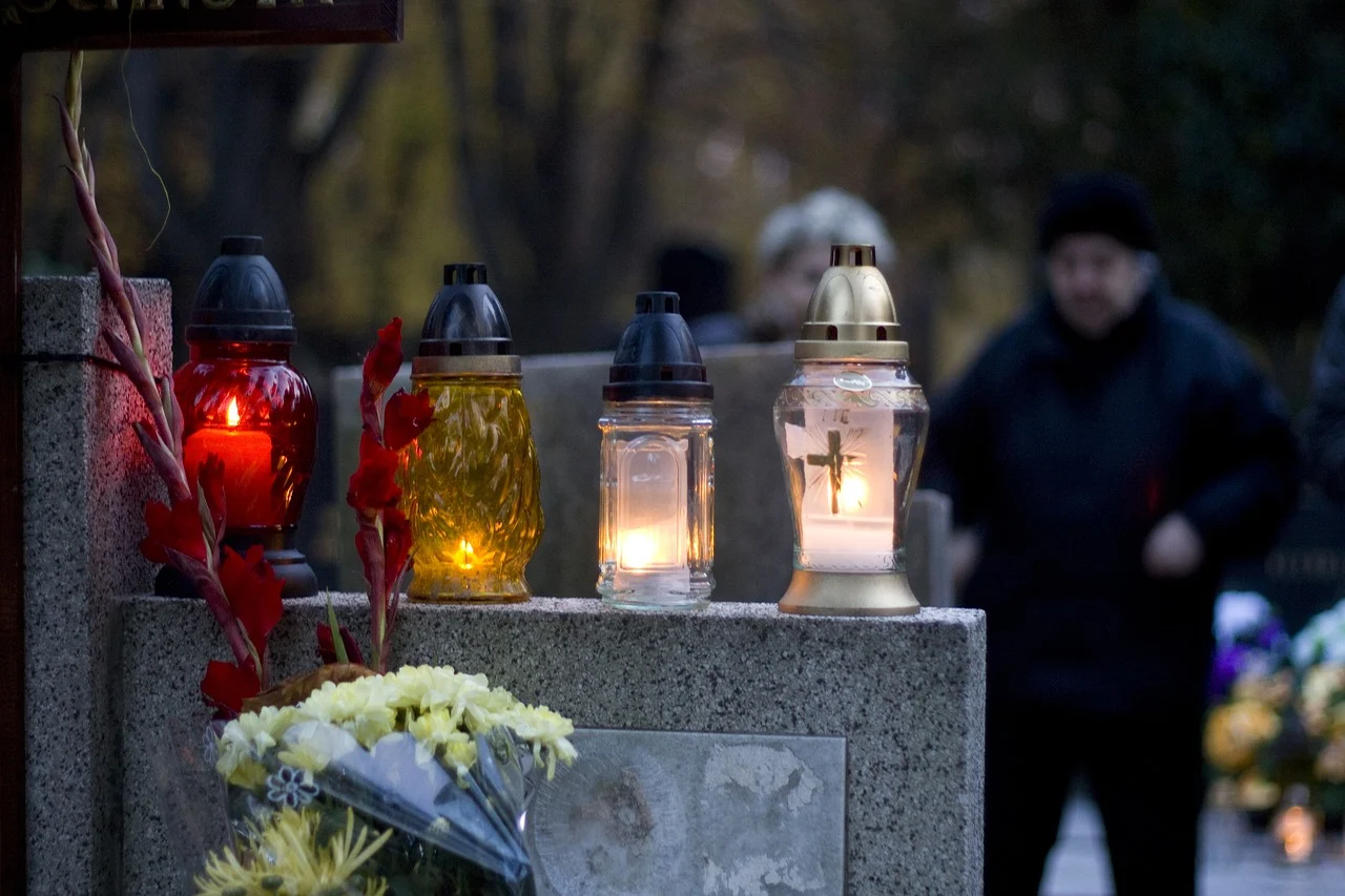 Wszystkich Świętych 2022: Zmiany w organizacji ruchu w rejonie rudzkich cmentarzy