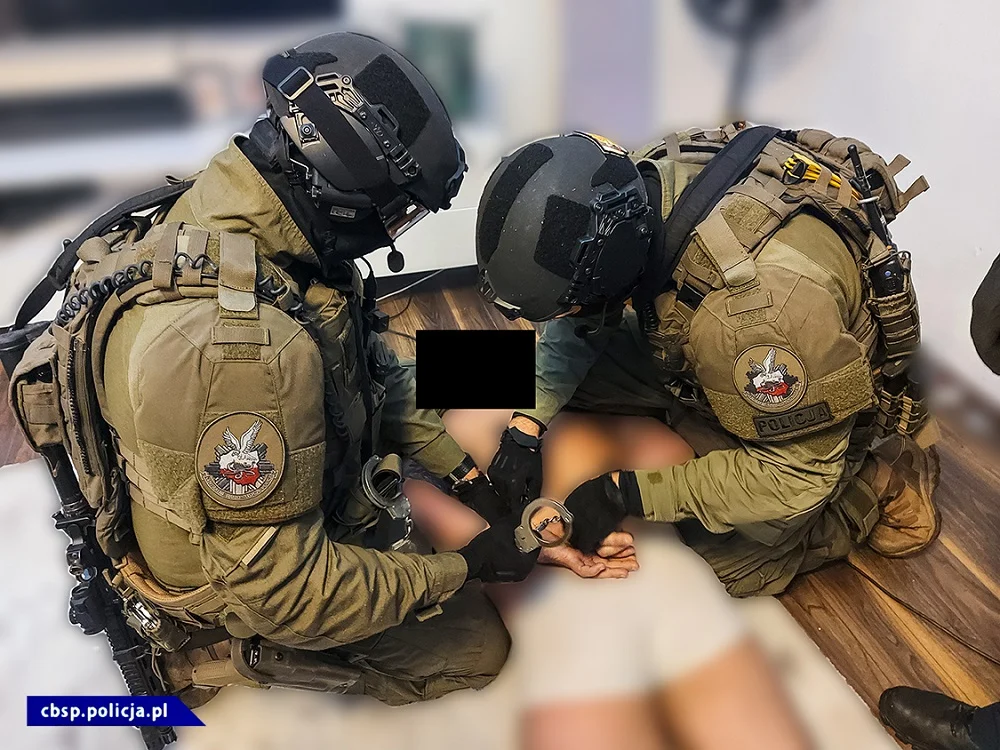 Gigantyczne uderzenie CBŚP. Rudzianie wśród zatrzymanych pseudokibiców [FOTO+FILM]