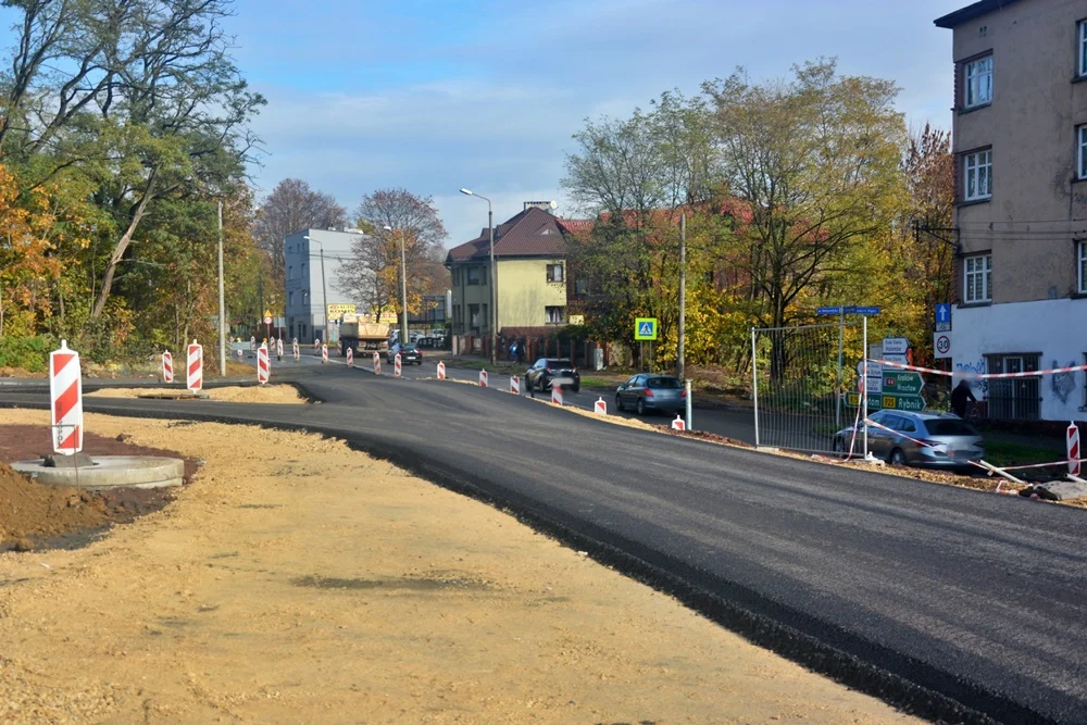 Zmiana organizacji ruchu w rejonie skrzyżowania ul. 1 Maja i ul. Bielszowickiej