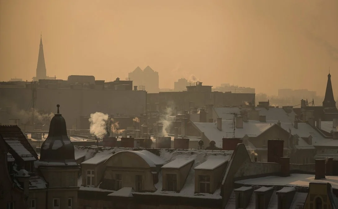 Prawie 200 kopciuchów zniknie z Metropolii. Porozumienie ws. STOP SMOG podpisane