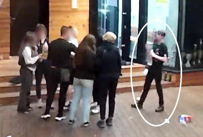 Rozpoznajesz tego mężczyznę? Jest podejrzewany o zniszczenie mienia!