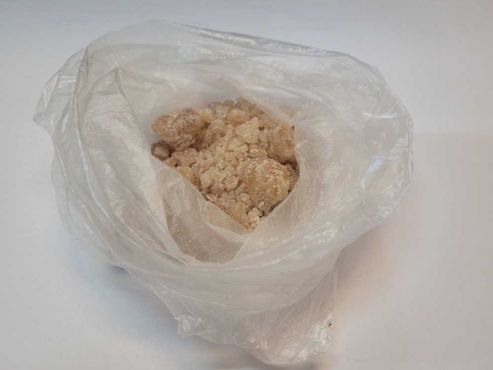 Znaczna ilość narkotyków ukryta w futrynie. Policjanci dokonali kolejnych zatrzymań