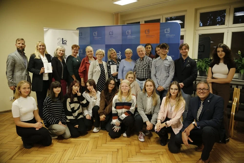 Cyfrowy Senior - podsumowanie projektu realizowanego przez II LO w Siemianowicach Śląskich