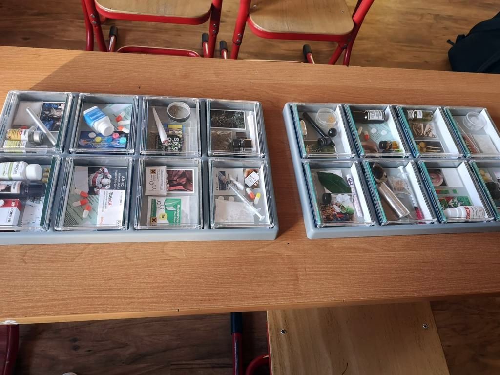 Głośno o narkotykach. Spotkanie policjantów z nauczycielami